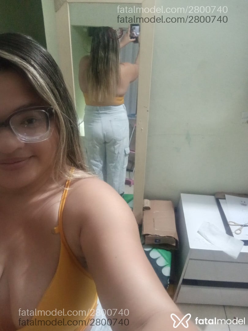 Acompanhante mulher loira (o) de olhos castanhos em São José dos Campos - Meell