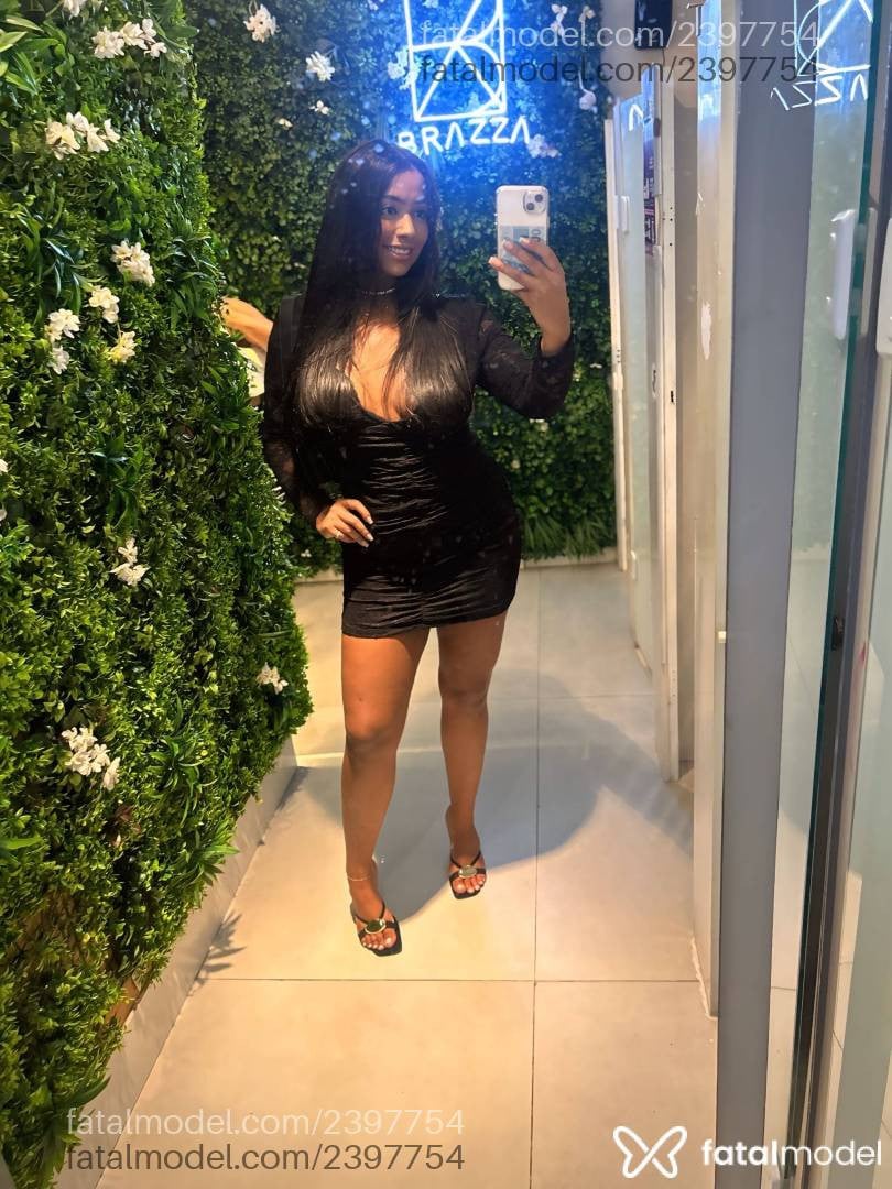Acompanhante mulher morena (o) de olhos pretos - Naty