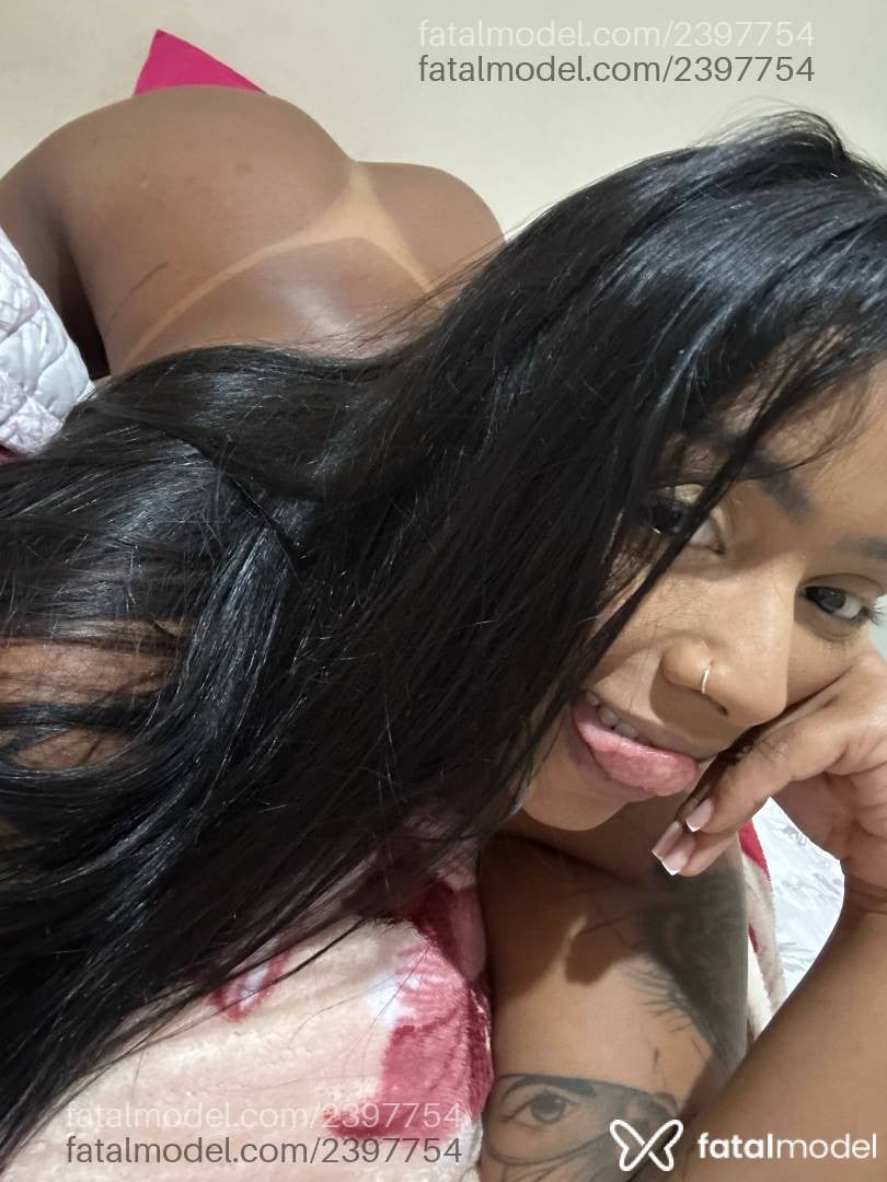 Acompanhante mulher morena (o) de olhos pretos - Naty