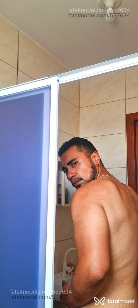 Acompanhante homem com cabelo castanho de olhos castanhos em Joinville Acompanhante homem com cabelo castanho de olhos castanhos em Joinville - HOMEM TRANS