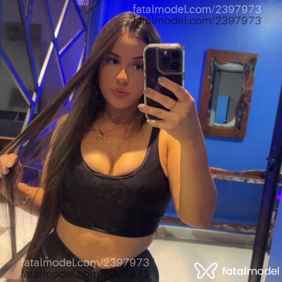 Acompanhante mulher com cabelo castanho de olhos castanhos - Alice Gonçalves