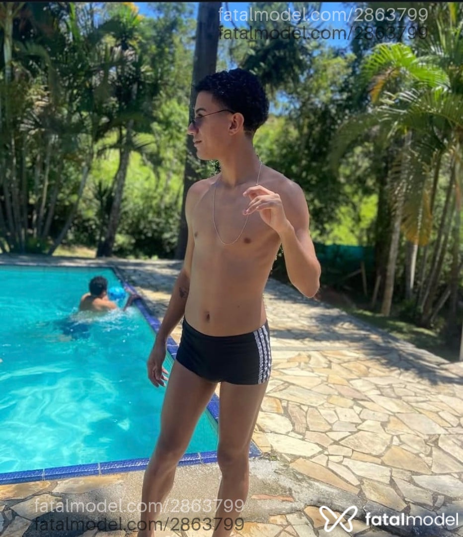 Acompanhante homem morena (o) de olhos castanhos - Victorrguedess Acompanhante homem morena (o) de olhos castanhos - Victorrguedess