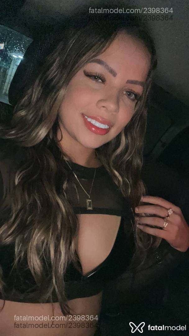 Acompanhante mulher loira (o) de olhos verdes - Diully