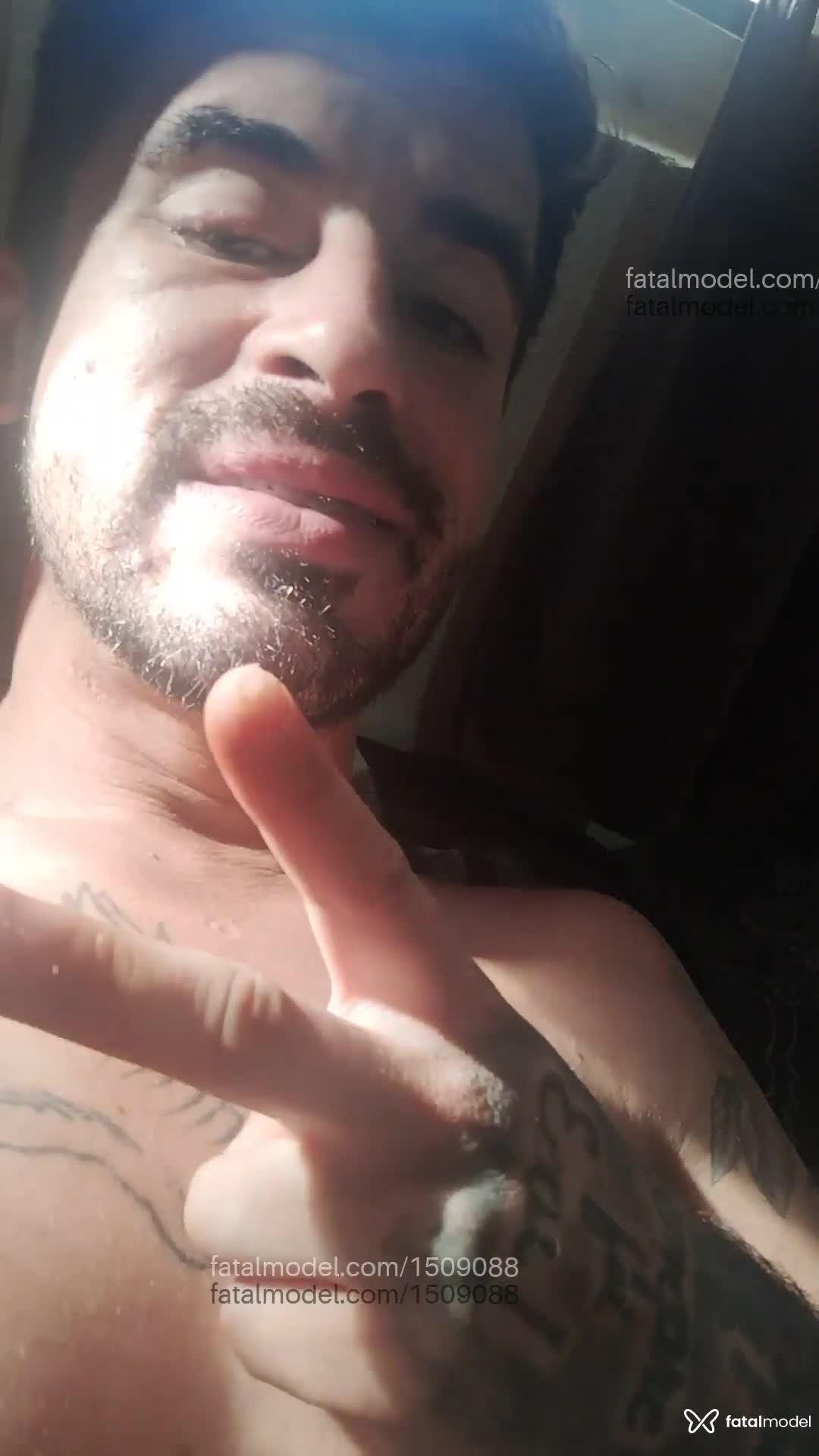 Acompanhante homem morena (o) de olhos castanhos em Cachoeirinha - Diogo Martins