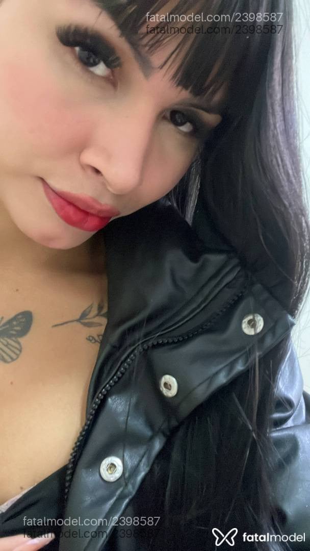Acompanhante mulher trans morena (o) de olhos castanhos em Ribeirão Preto - Nicole Fox