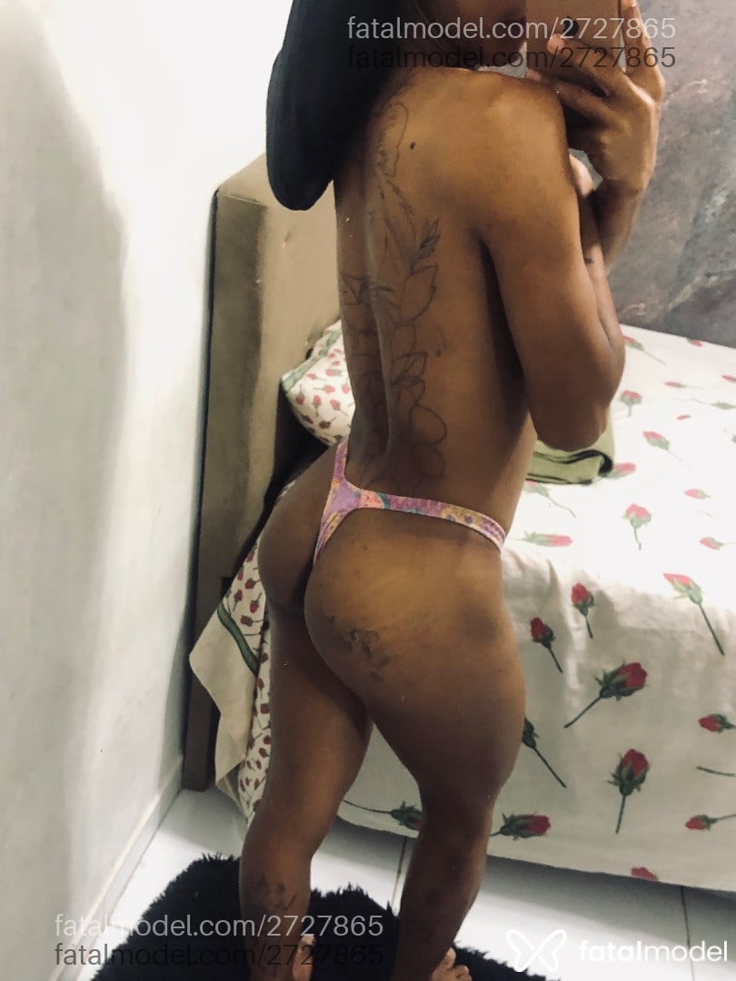 Acompanhante mulher trans morena (o) de olhos castanhos em Toritama - Danielly Soares