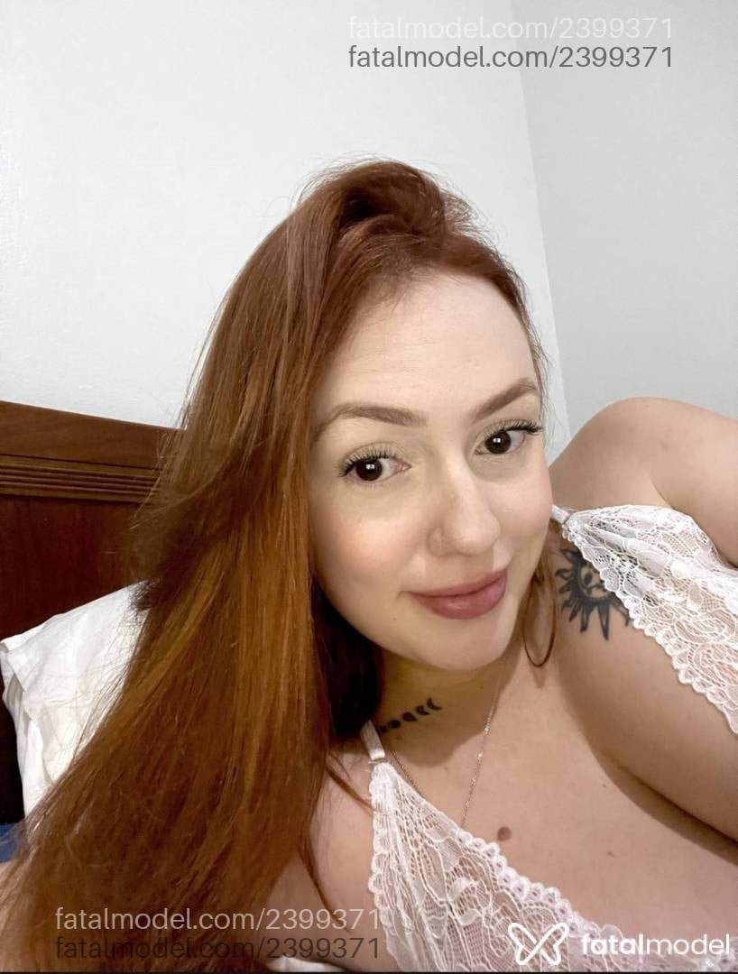 Acompanhante mulher ruiva (o) de olhos castanhos em Virtual - Renata