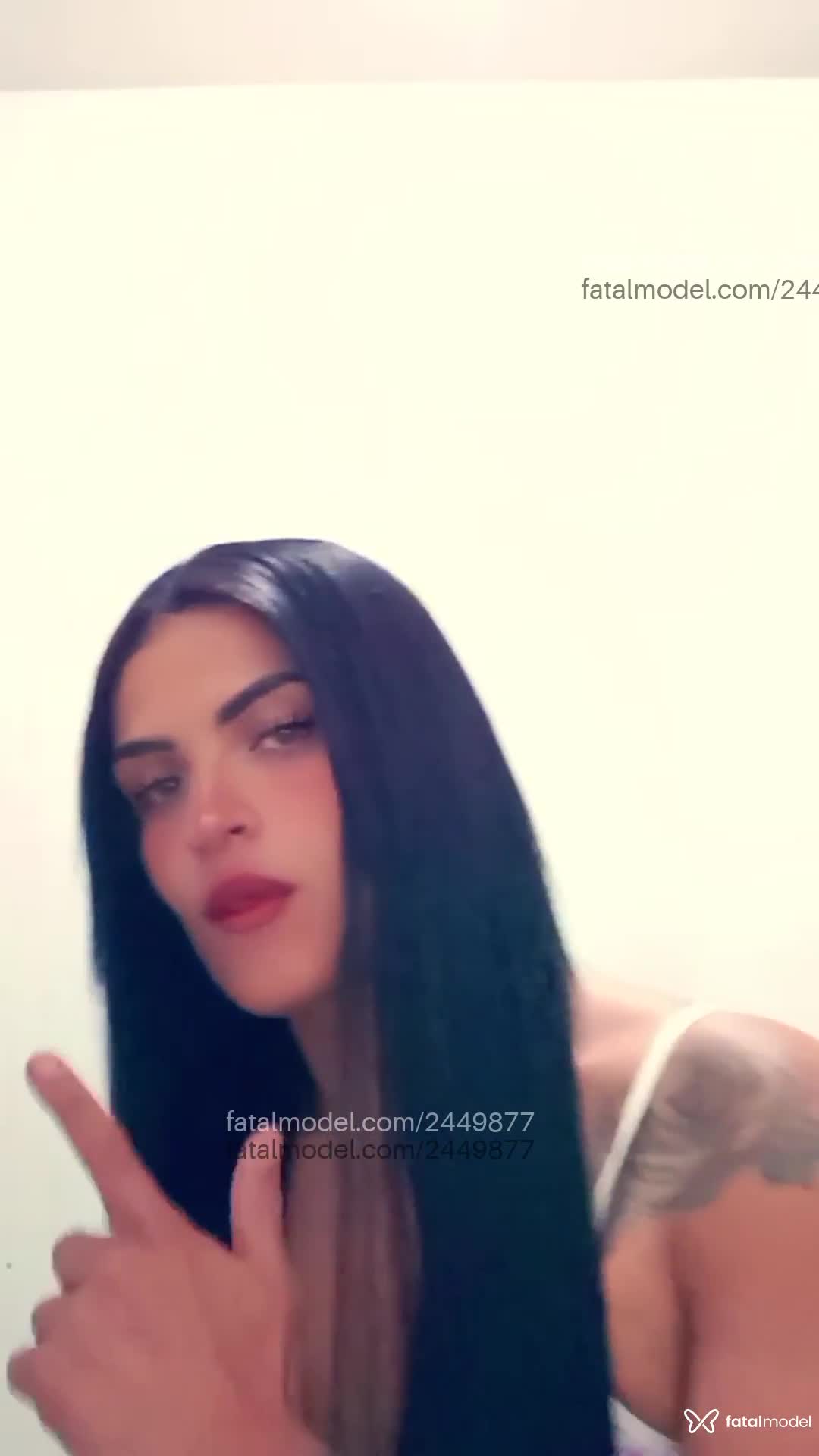Acompanhante mulher morena (o) de olhos verdes em Igaratinga - Mel
