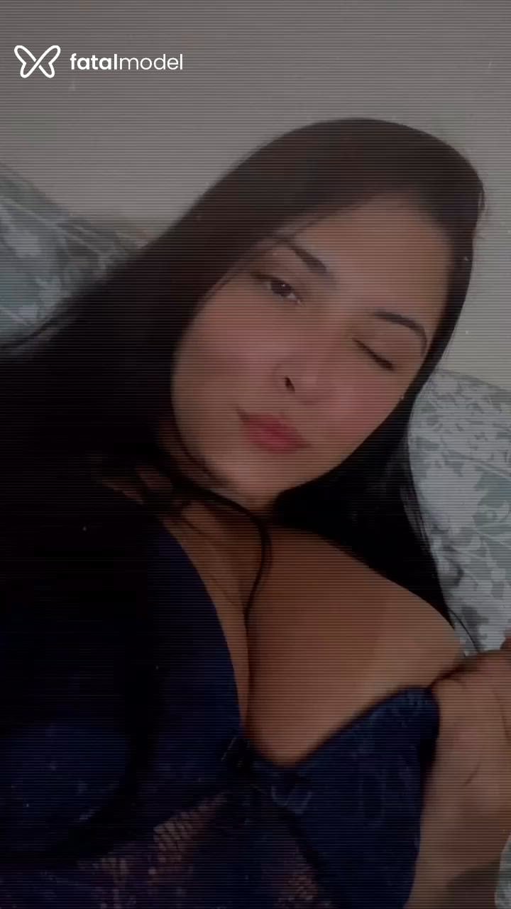 Acompanhante mulher morena (o) de olhos castanhos - Luiza Campos