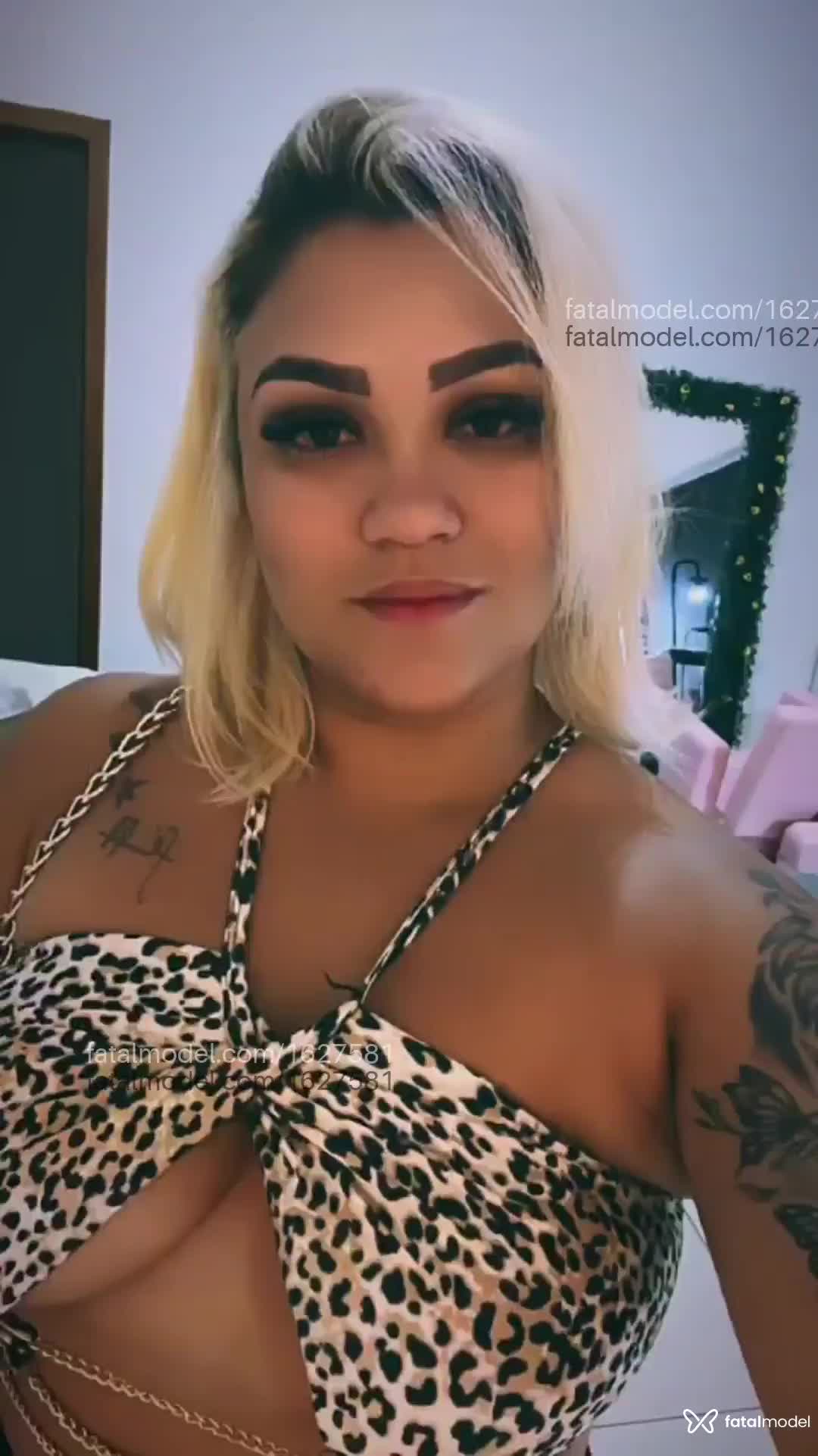 Acompanhante mulher loira (o) de olhos castanhos em Ariquemes - Rhadassa Rhicary
