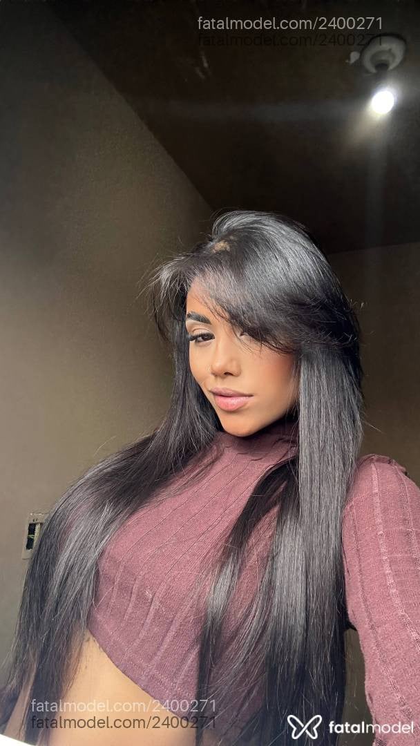 Acompanhante mulher morena (o) de olhos mel - Patrícia
