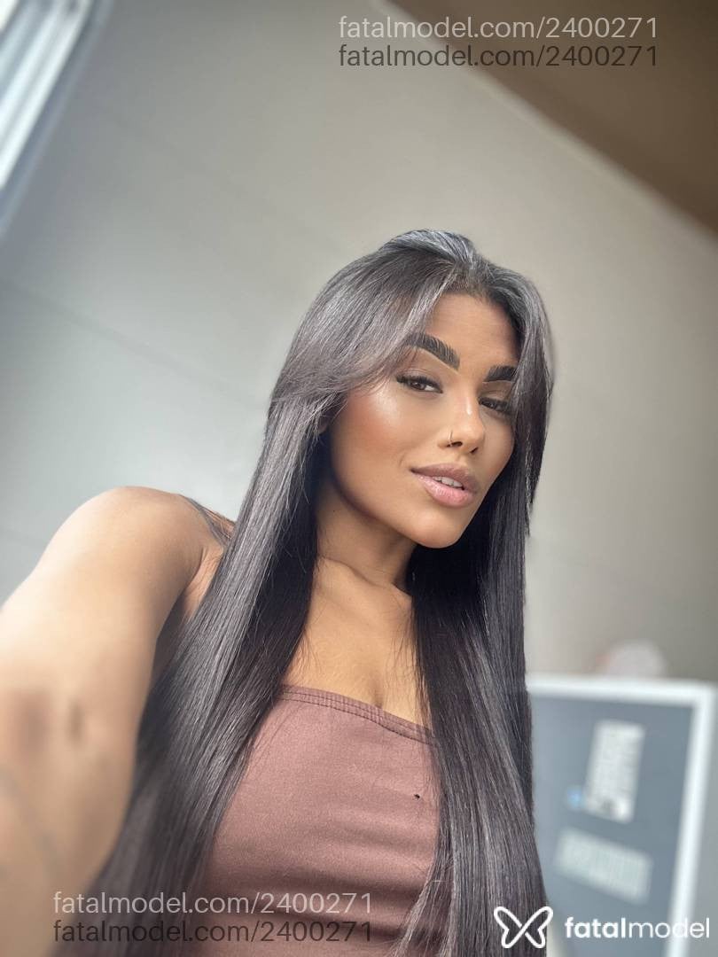 Acompanhante mulher morena (o) de olhos mel - Patrícia