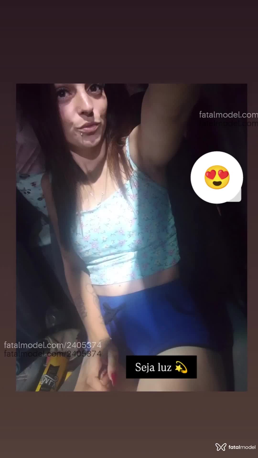 Acompanhante mulher com cabelo castanho de olhos mel em Tubarão Acompanhante mulher com cabelo castanho de olhos mel em Tubarão - Tatyane