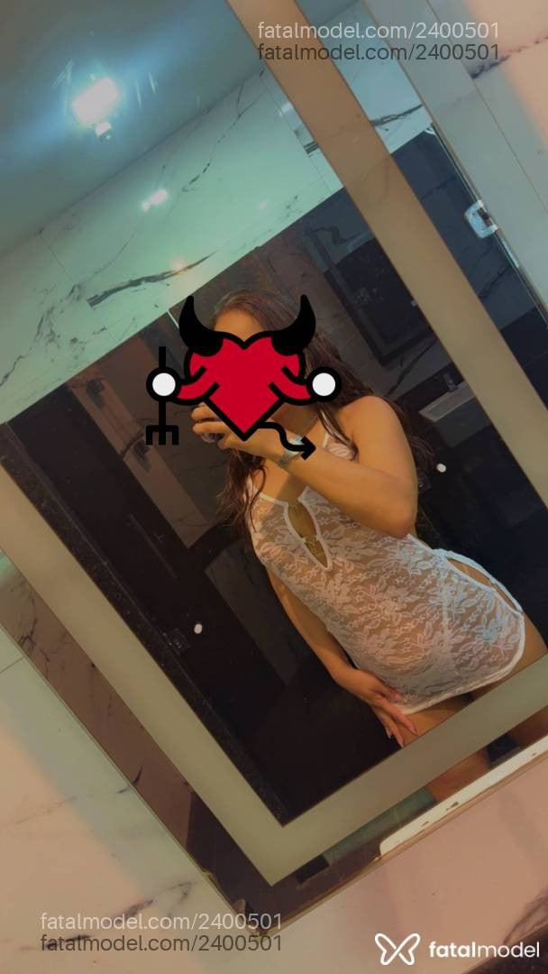 Acompanhante mulher com cabelo castanho de olhos castanhos - Melanie