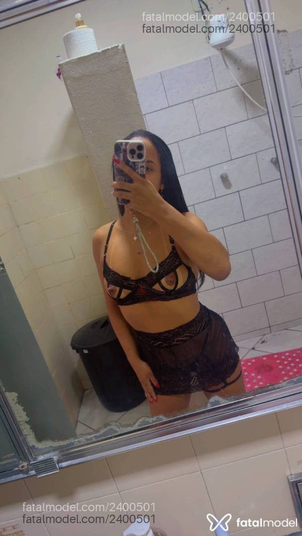 Acompanhante mulher com cabelo castanho de olhos castanhos em Colatina - Melanie