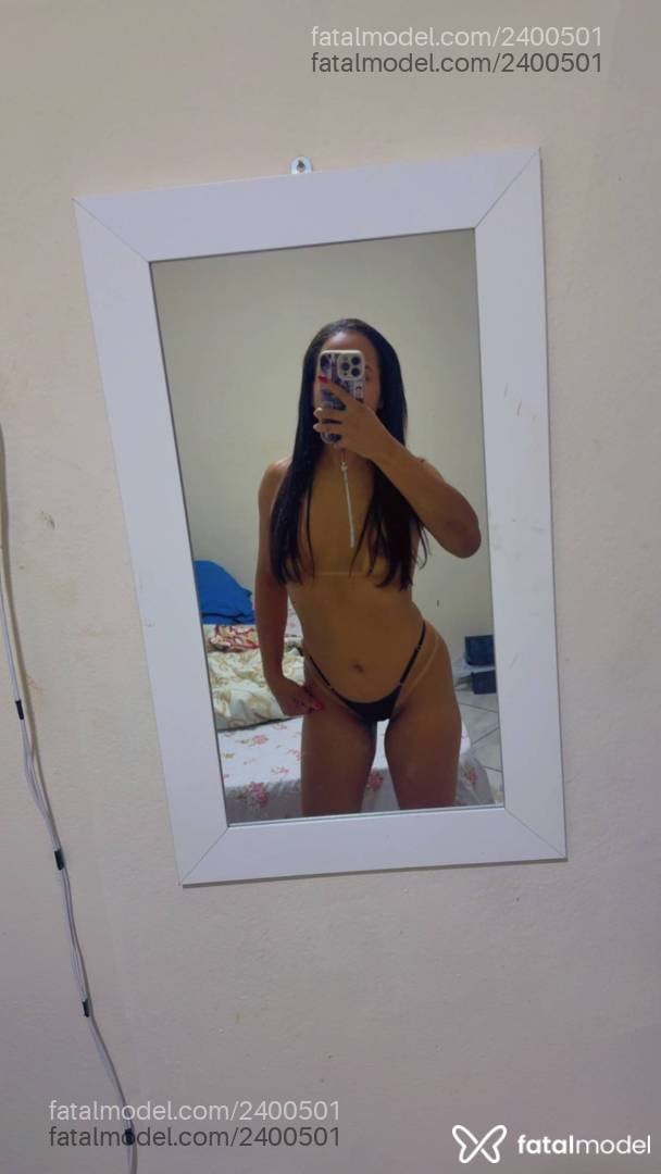 Acompanhante mulher com cabelo castanho de olhos castanhos em Colatina - Melanie