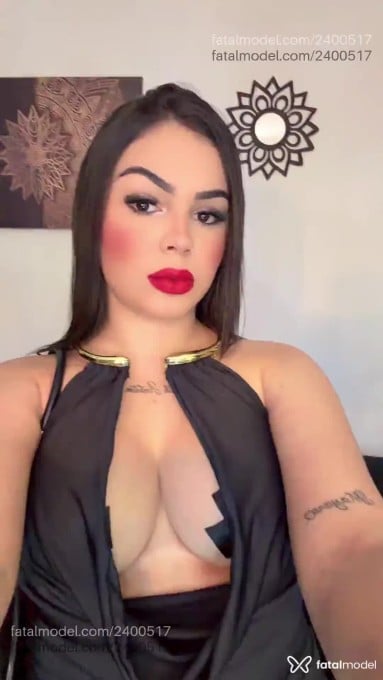 Acompanhante mulher com cabelo castanho de olhos castanhos - Manu