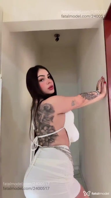 Acompanhante mulher com cabelo castanho de olhos castanhos - Manu
