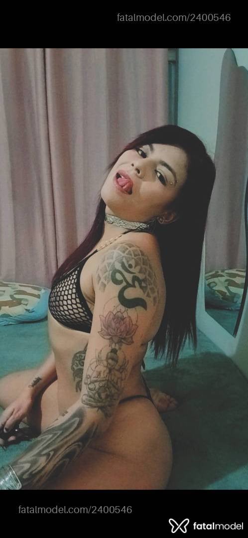 Acompanhante mulher com cabelo castanho de olhos castanhos - Cecília