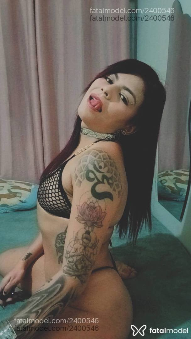 Acompanhante mulher com cabelo castanho de olhos castanhos - Cecília