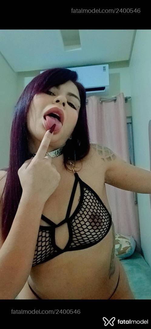 Acompanhante mulher com cabelo castanho de olhos castanhos - Cecília
