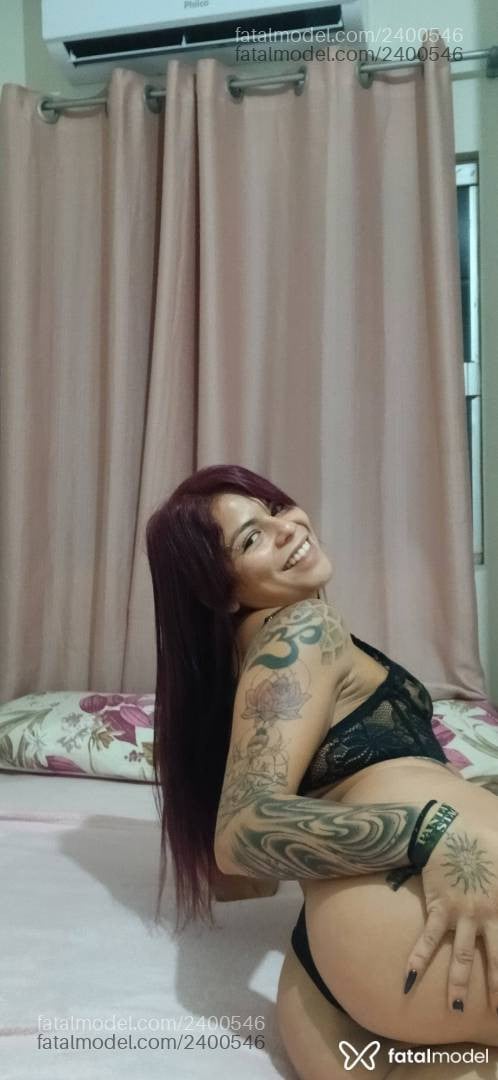 Acompanhante mulher com cabelo castanho de olhos castanhos - Cecília