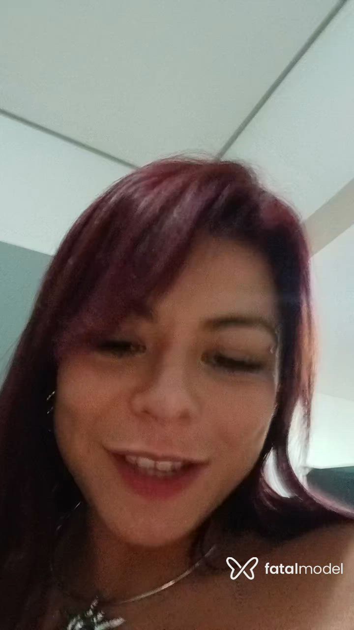 Acompanhante mulher com cabelo castanho de olhos castanhos - Cecília