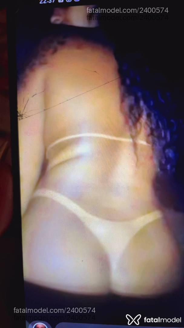 Acompanhante mulher com cabelo castanho de olhos castanhos em Rio de Janeiro Acompanhante mulher com cabelo castanho de olhos castanhos em Rio de Janeiro - Tamara