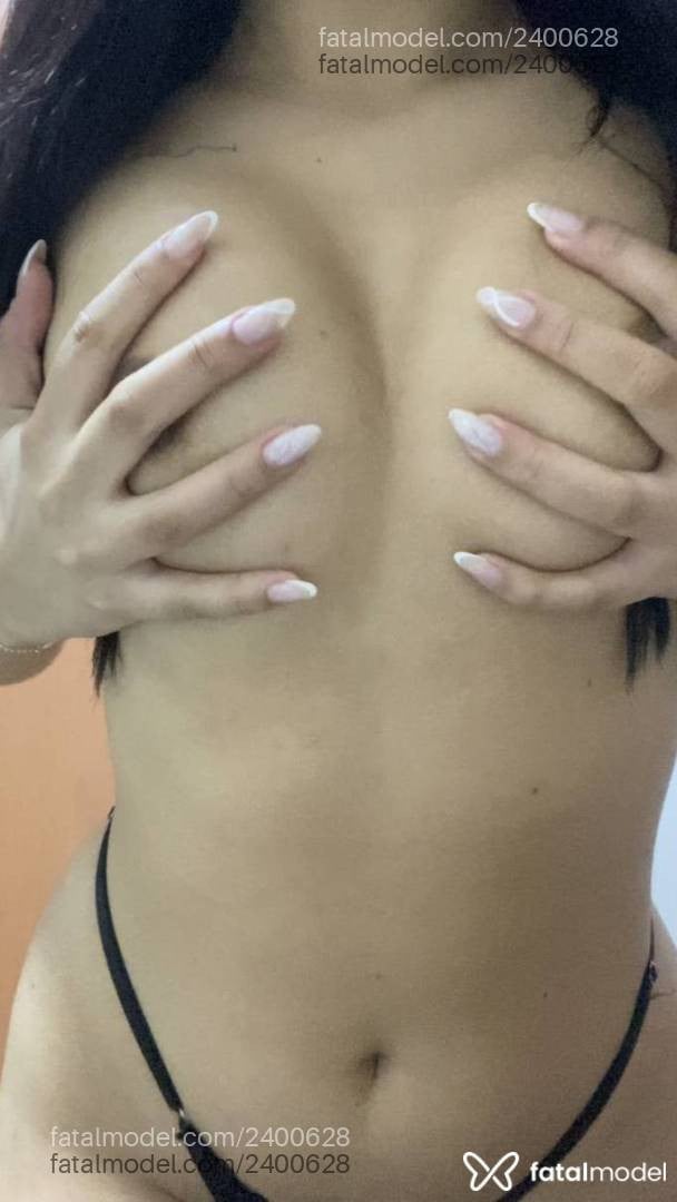 Acompanhante mulher com cabelo castanho de olhos castanhos - Natacha