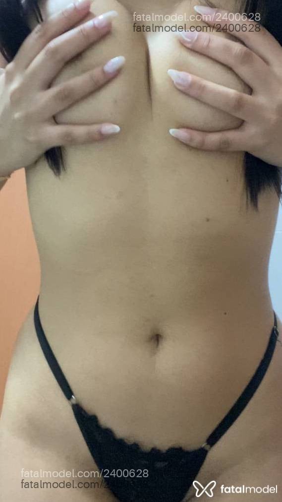 Acompanhante mulher com cabelo castanho de olhos castanhos - Natacha