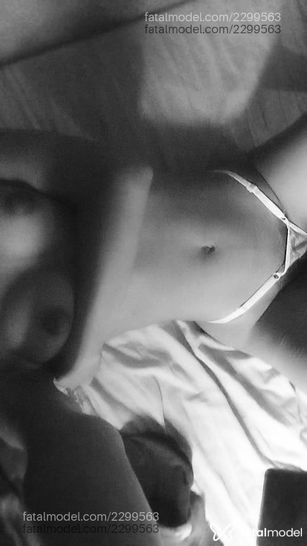 Acompanhante mulher trans morena (o) de olhos castanhos - Came