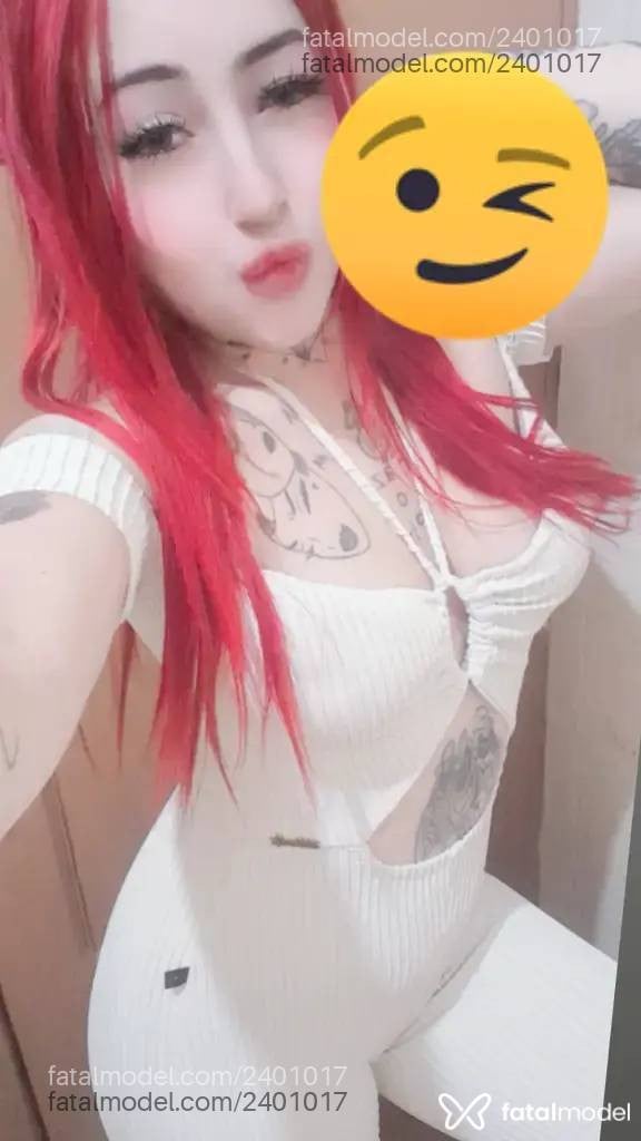 Acompanhante mulher ruiva (o) de olhos castanhos - Thayná