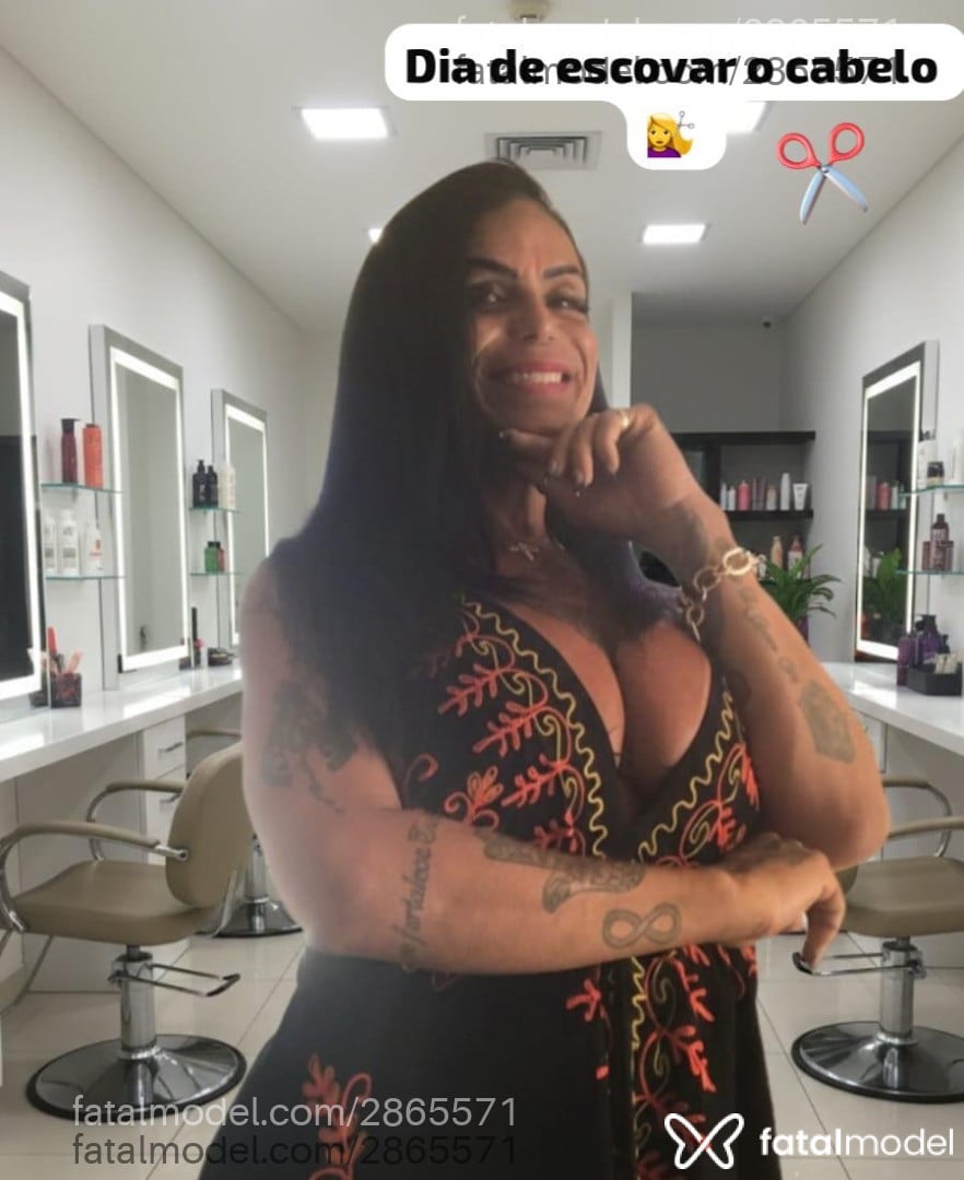 Acompanhante mulher trans morena (o) de olhos castanhos em Sete Lagoas - Samantha Taylor