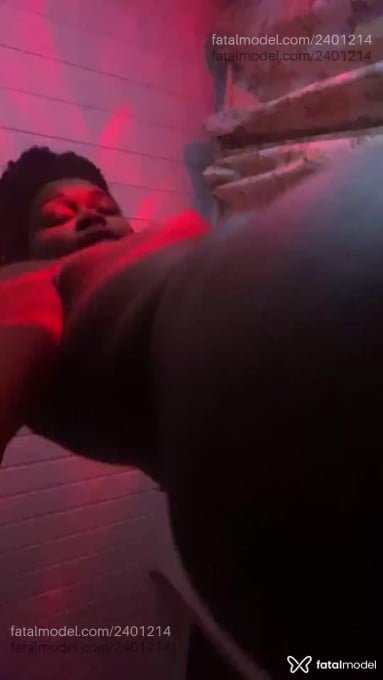 Acompanhante mulher trans morena (o) de olhos castanhos em Campos dos Goytacazes Acompanhante mulher trans morena (o) de olhos castanhos em Campos dos Goytacazes - Esthefany