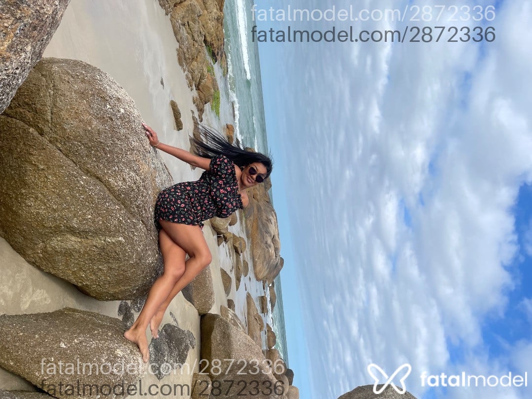 Acompanhante mulher morena (o) de olhos pretos em Tubarão Acompanhante mulher morena (o) de olhos pretos em Tubarão - Mel Cardoso
