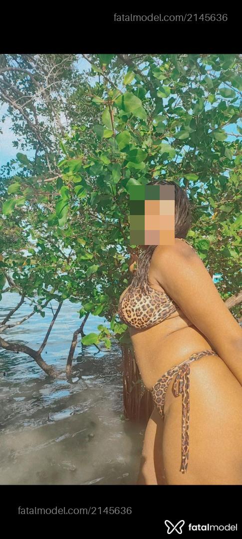 Acompanhante mulher com cabelo colorido de olhos castanhos em Virtual - Déborah