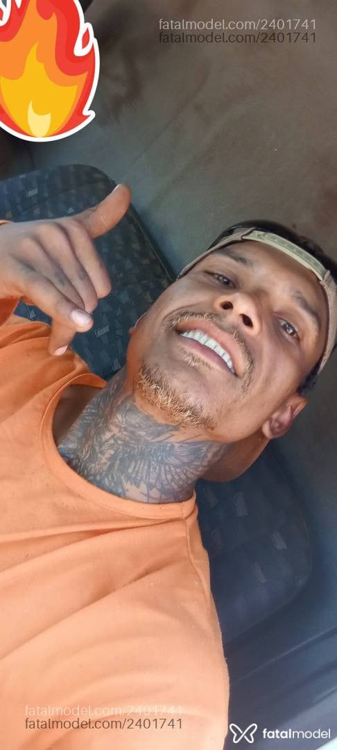 Acompanhante homem morena (o) de olhos castanhos em Paranaíba - Daltom