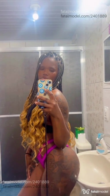 Acompanhante mulher morena (o) de olhos castanhos em Balneário Camboriú Acompanhante mulher morena (o) de olhos castanhos em Balneário Camboriú - Preta Rara