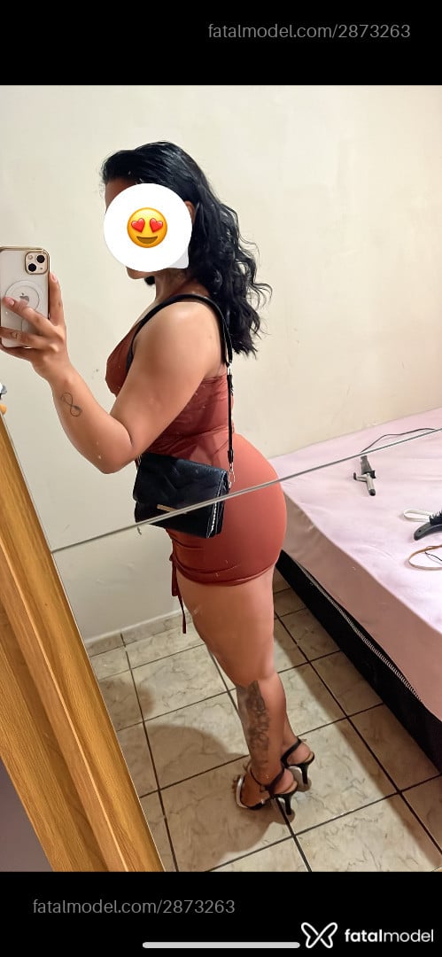 Acompanhante mulher morena (o) de olhos pretos - Juliana