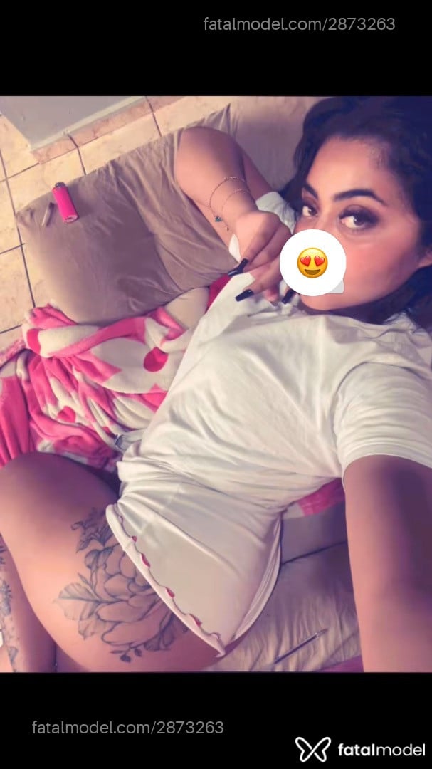 Acompanhante mulher morena (o) de olhos pretos - Juliana