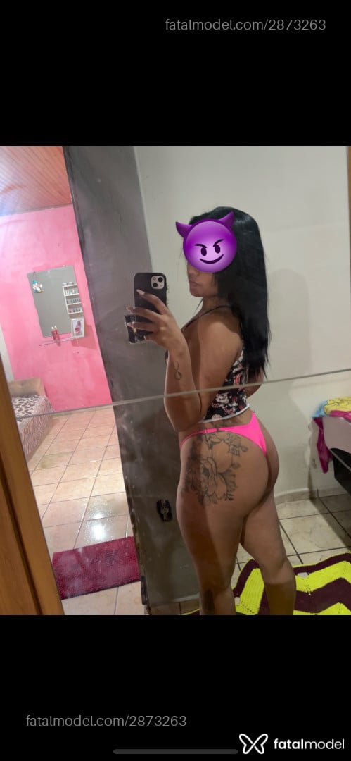 Acompanhante mulher morena (o) de olhos pretos - Juliana