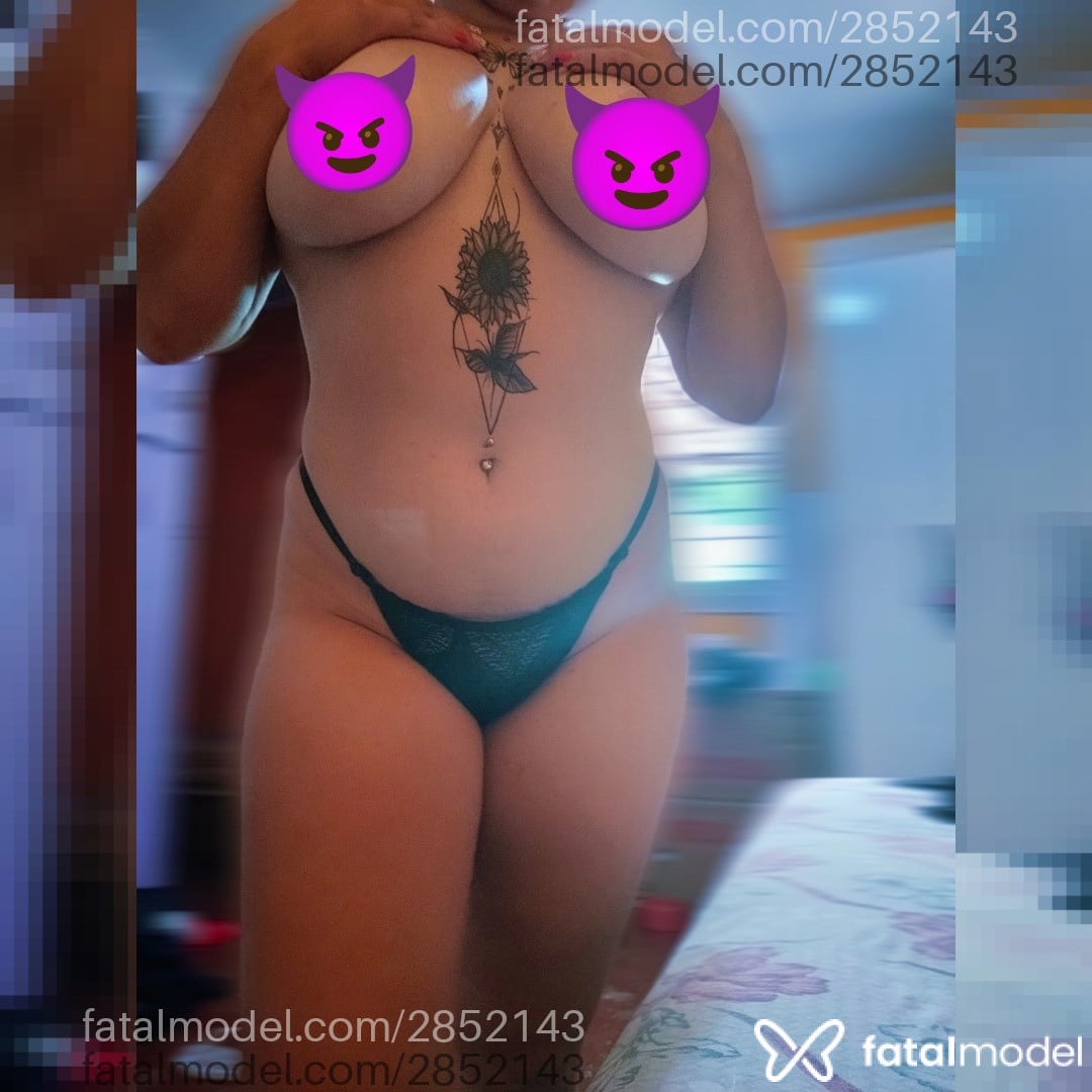 Acompanhante mulher loira (o) de olhos castanhos em Passo Fundo - Amora
