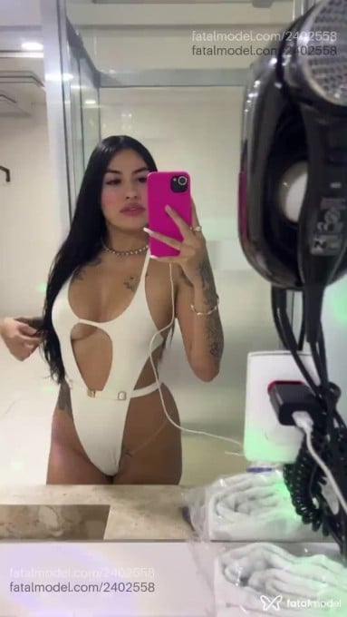 Acompanhante mulher morena (o) de olhos castanhos - Melissa
