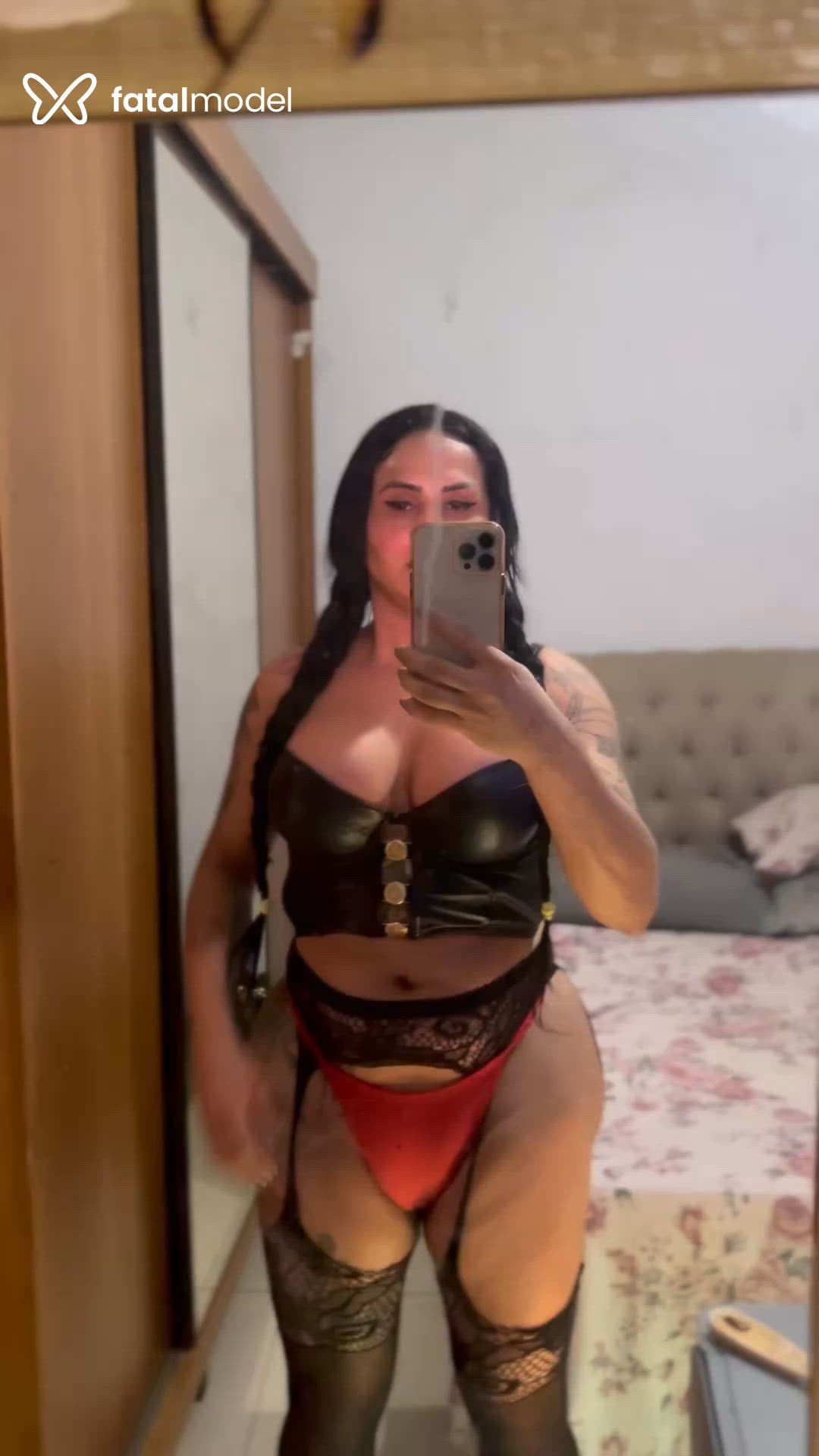 Acompanhante mulher trans morena (o) de olhos pretos - Melissa fox Acompanhante mulher trans morena (o) de olhos pretos - Melissa fox