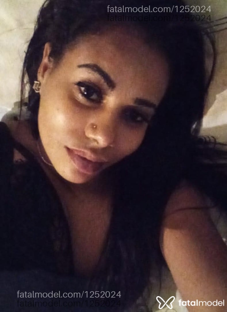 Acompanhante mulher com cabelo castanho de olhos pretos em Maricá - Lady Nigth