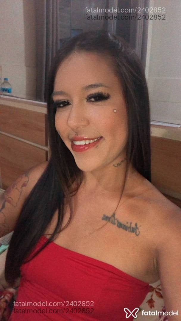 Acompanhante mulher com cabelo castanho de olhos castanhos em São Paulo Acompanhante mulher com cabelo castanho de olhos castanhos em São Paulo - Julia Dias