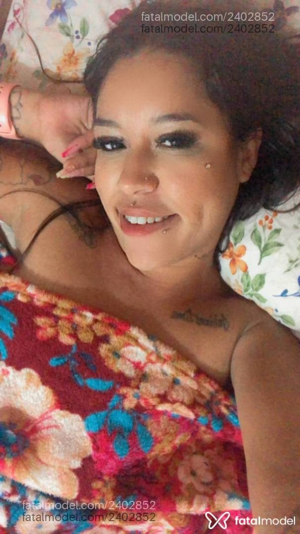Acompanhante mulher com cabelo castanho de olhos castanhos em São Paulo Acompanhante mulher com cabelo castanho de olhos castanhos em São Paulo - Julia Dias