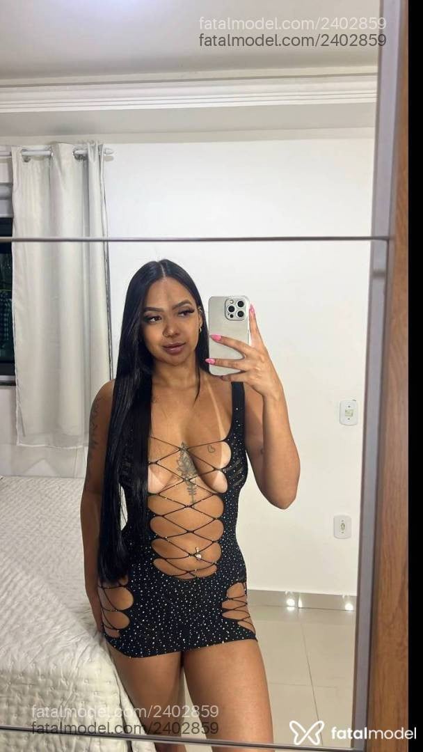 Acompanhante mulher morena (o) de olhos castanhos - Bombomm