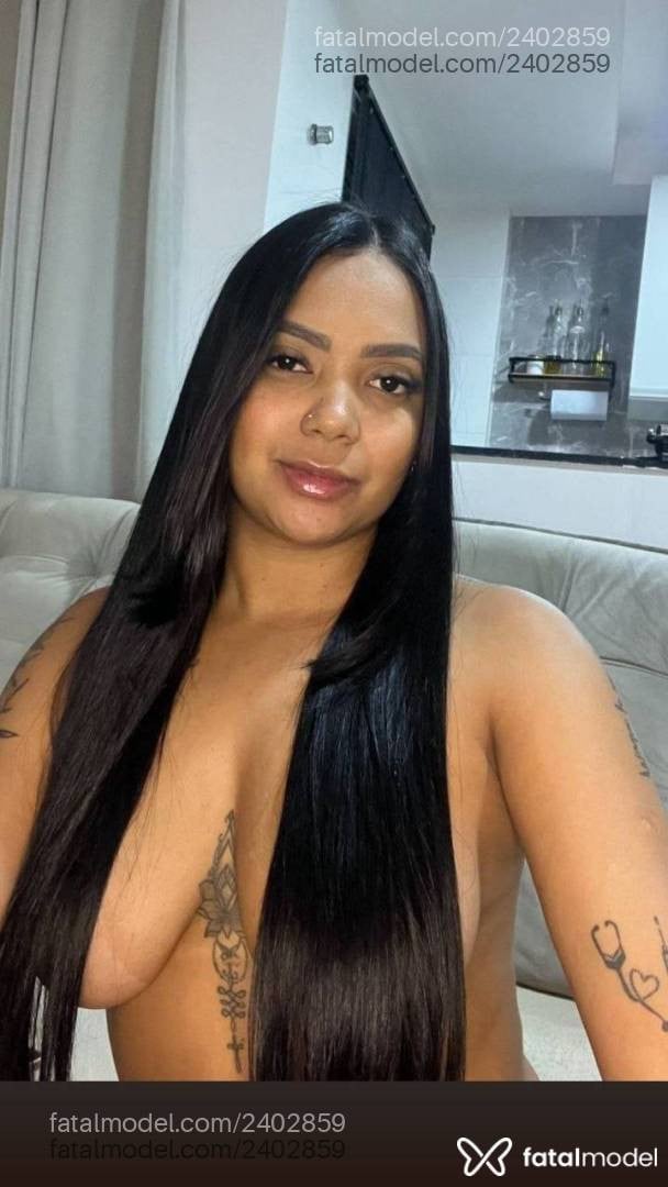 Acompanhante mulher morena (o) de olhos castanhos - Bombomm