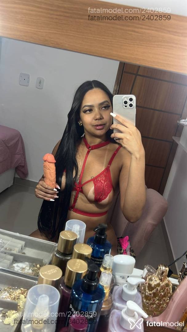 Acompanhante mulher morena (o) de olhos castanhos - Bombomm